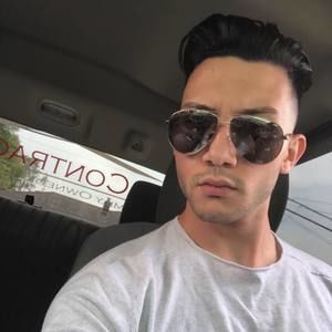 Meet your Posher, Eric